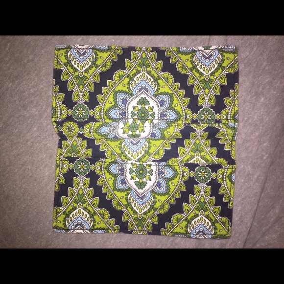 Vera Bradley crossbody and check book cover - Picture 5 of 5